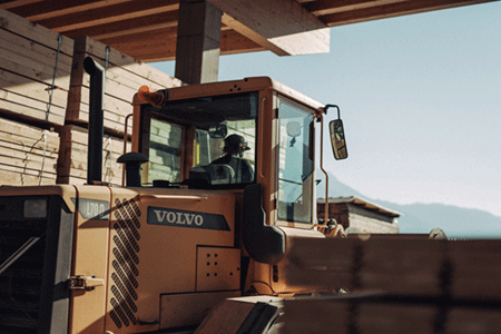 Holzvermittlung - Ihre Ansprechpartner für Holzqualität vom Holzhandel Seiwald Plozner.